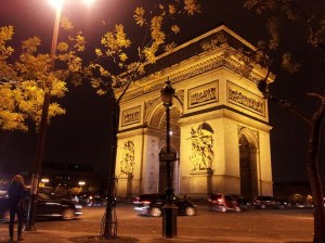Place Charles de Gaulle around 7pm