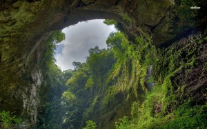 54 Beautiful PHOTOS of Son Doong Cave, The World's Largest Cave (Click to see them on BoomsBeat)