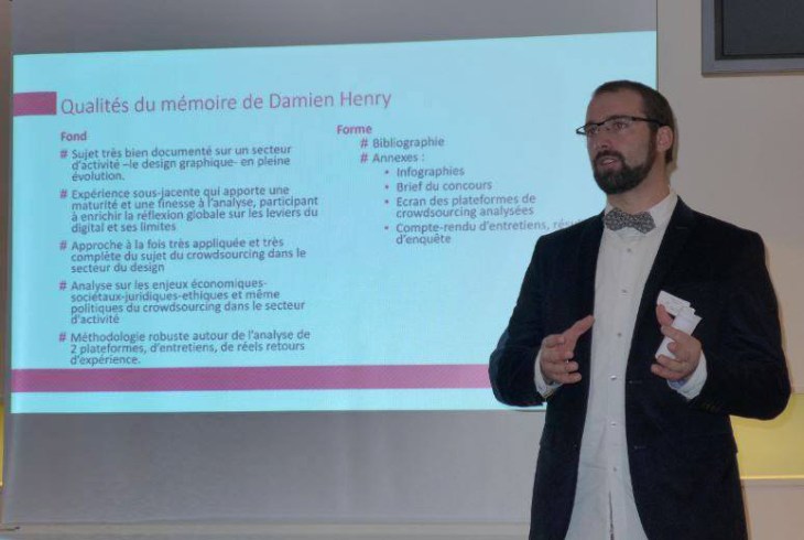 Damien Henry presenting his work at the "Prix du Mémoire Digital" in Paris, France
